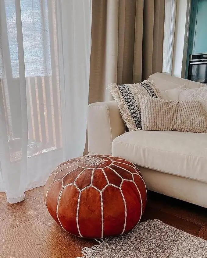 Pouf marocain en cuir vue de face